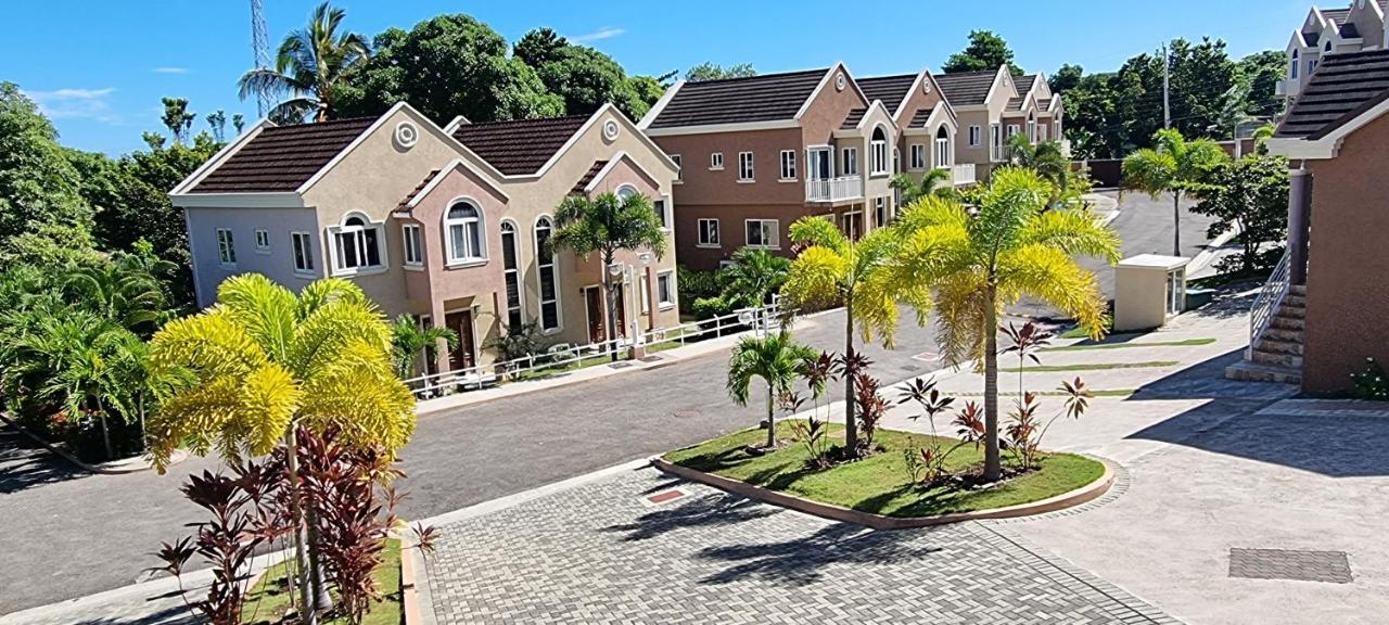 Komfort Getaway Villa At Countrymist Ocho Rios Buitenkant foto