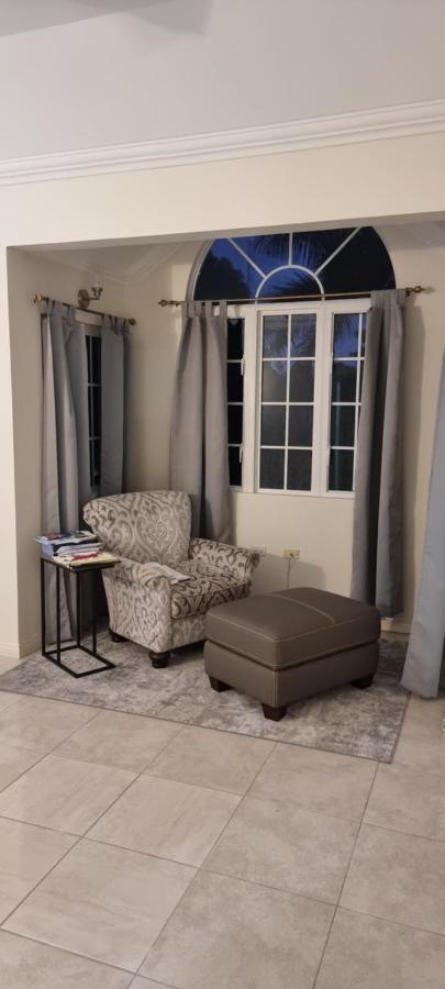 Komfort Getaway Villa At Countrymist Ocho Rios Buitenkant foto